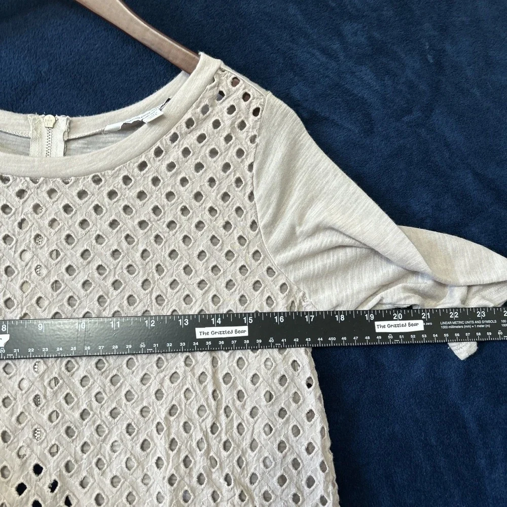 American Eagle Womens Mesh Eyelet Top Size M‎ Slit Back Festival Neutral Rave